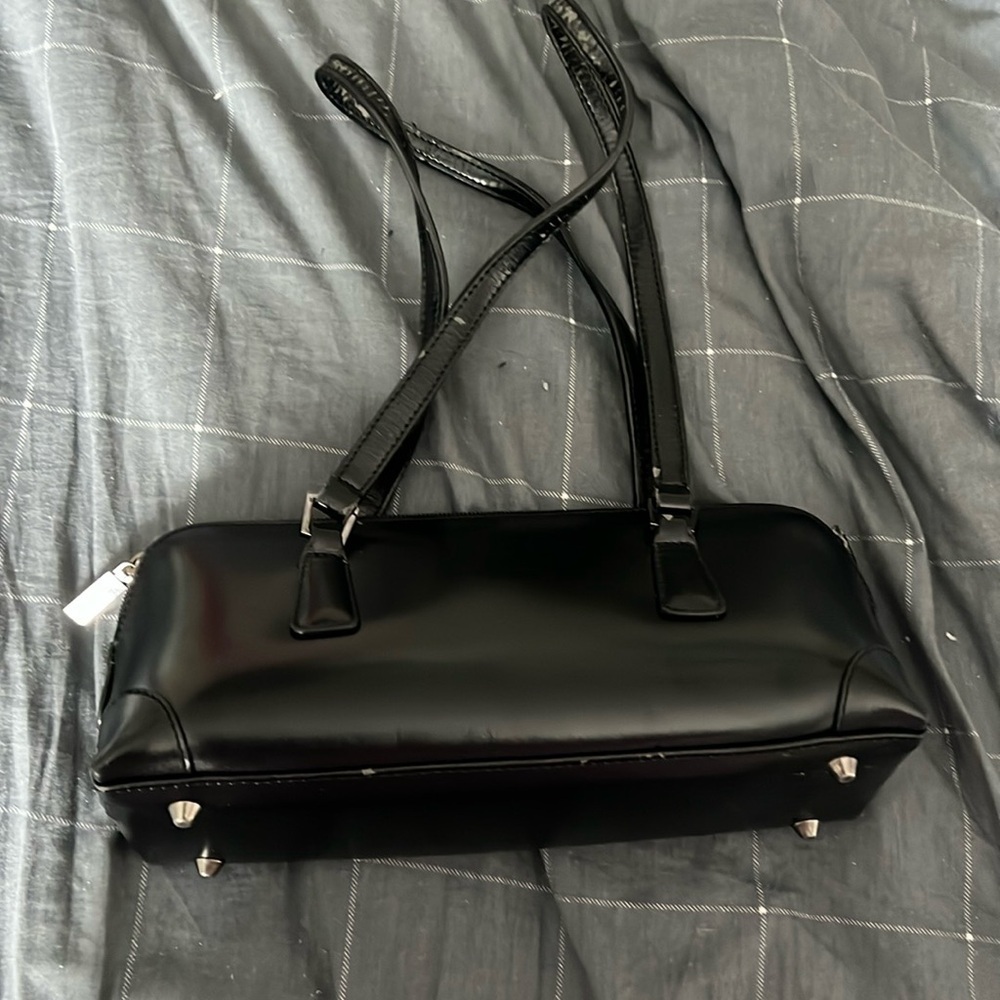 Daniela Moda Black Patent Shoulder Bag Silver Stud Feet Purse - Picture 2 of 5